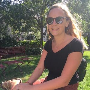 Meet your Posher, Claire